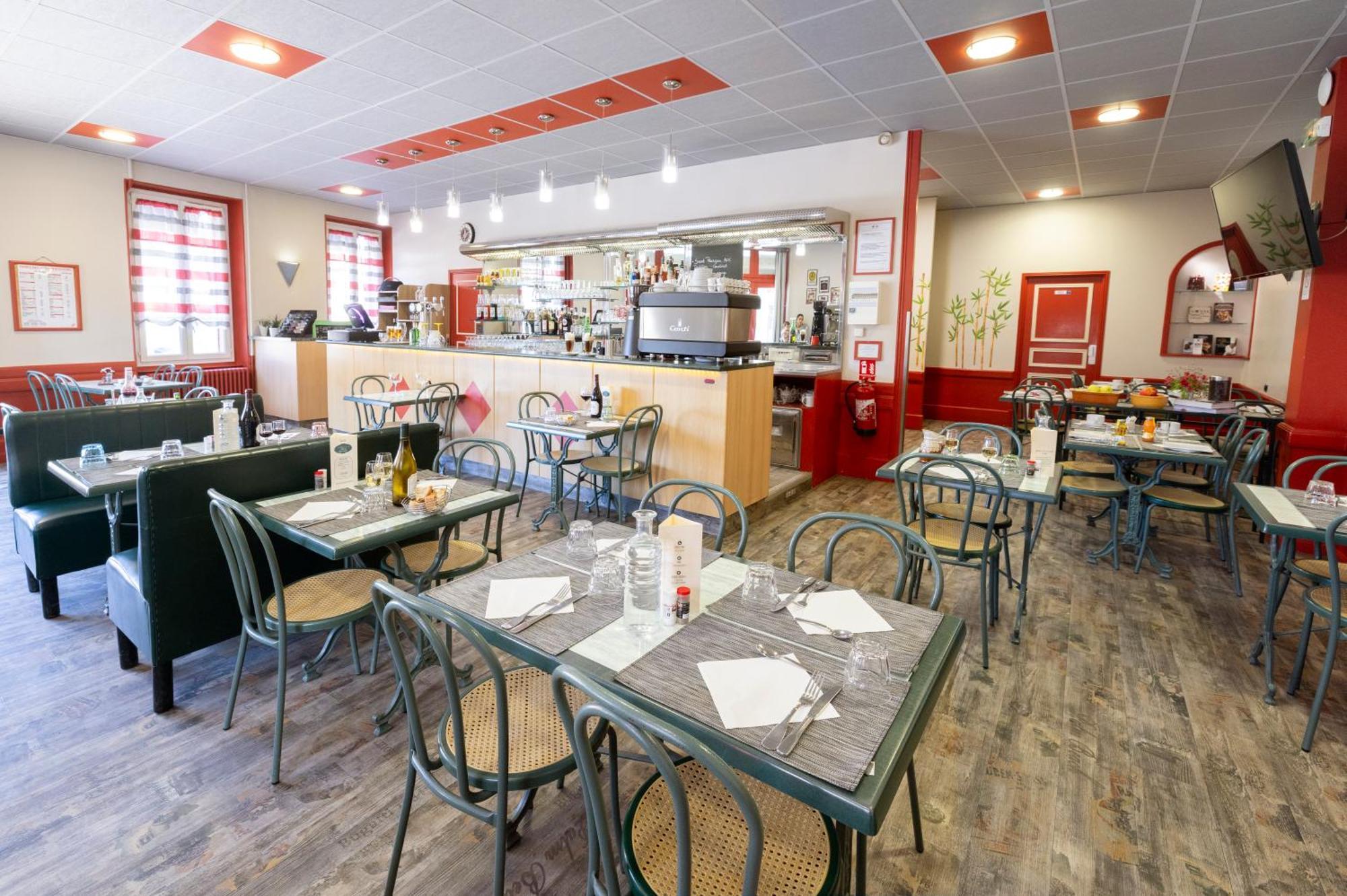 Hotel De Paris Jaligny מראה חיצוני תמונה