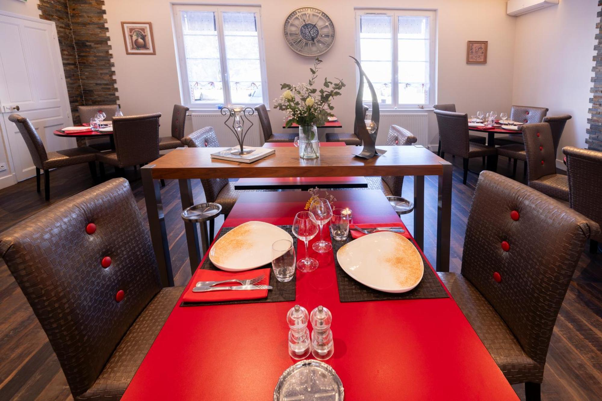 Hotel De Paris Jaligny מראה חיצוני תמונה