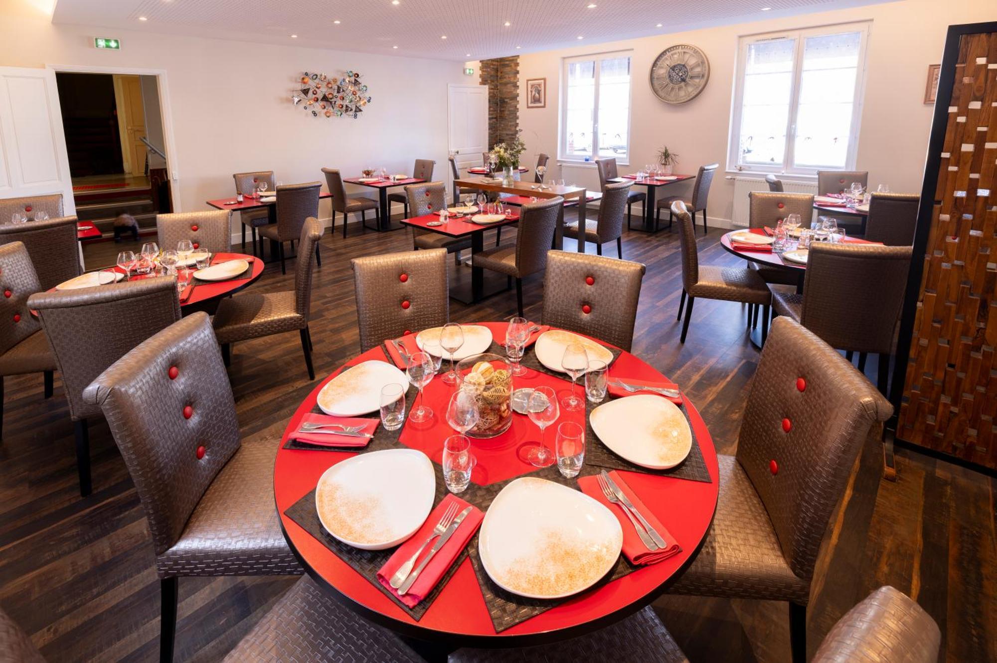 Hotel De Paris Jaligny מראה חיצוני תמונה